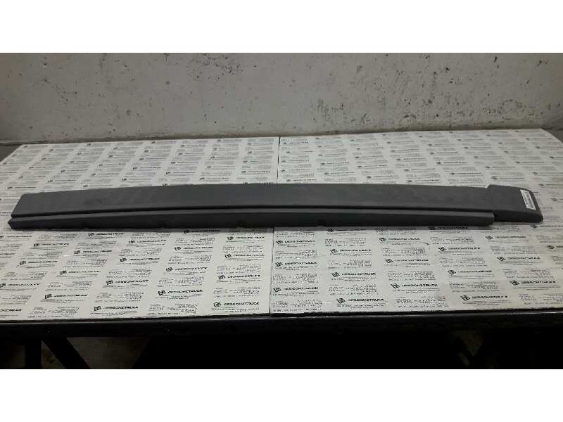 Recambio de molduras traseras para tata safari 1.9 referencia OEM IAM 269981500111 PORTON INFERIOR 
