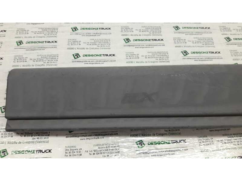 Recambio de molduras traseras para tata safari 1.9 referencia OEM IAM 269981500111 PORTON INFERIOR 