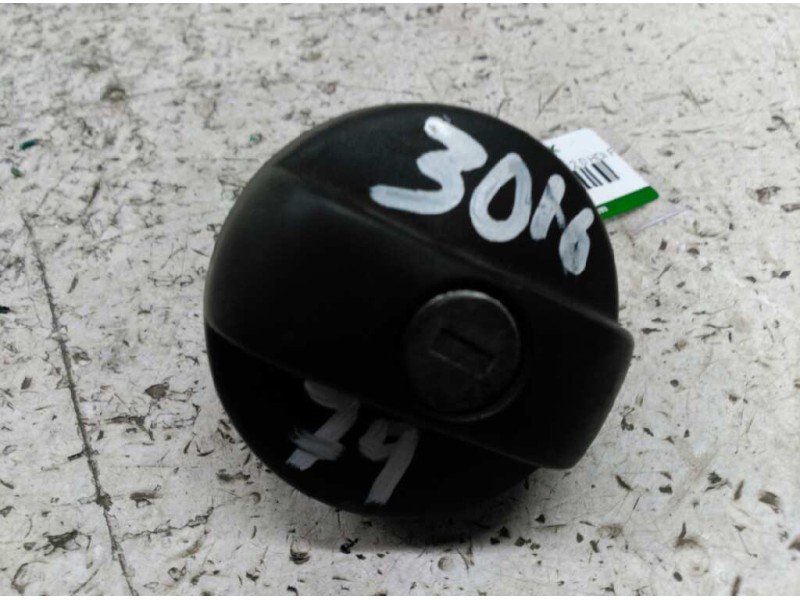 Recambio de tapon combustible para peugeot 307 break / sw (s1) 2.0 hdi fap cat referencia OEM IAM   