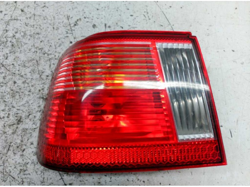 Recambio de piloto trasero izquierdo para seat ibiza (6k1) select referencia OEM IAM   