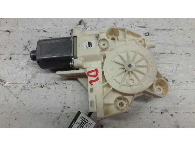 Recambio de motor elevalunas delantero izquierdo para ford focus lim. (cb4) titanium referencia OEM IAM 0130822217  