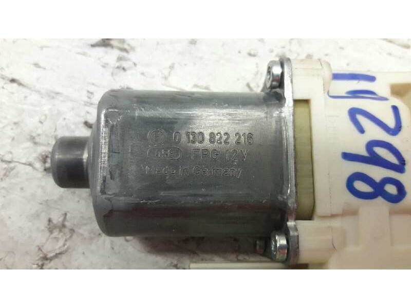 Recambio de motor elevalunas delantero derecho para ford focus lim. (cb4) titanium referencia OEM IAM 0130822216  