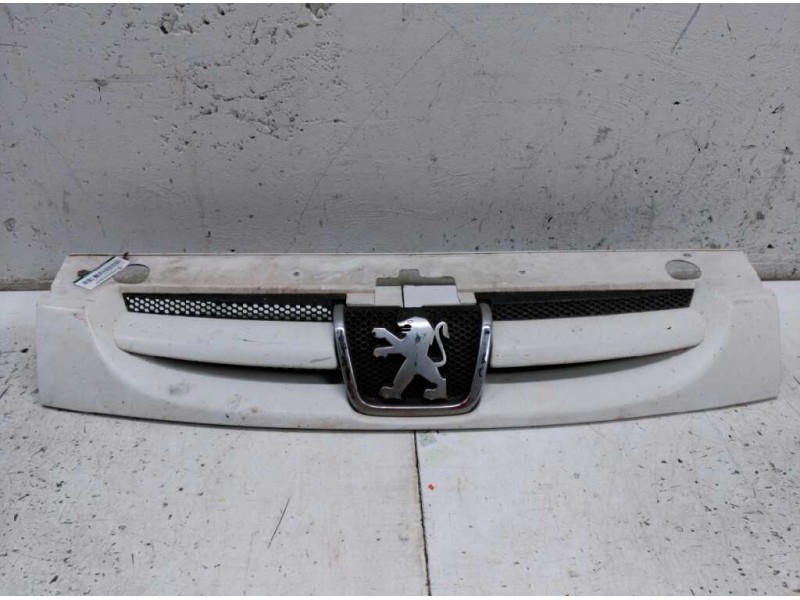 Recambio de rejilla delantera central para peugeot partner (s2) combi pro referencia OEM IAM   