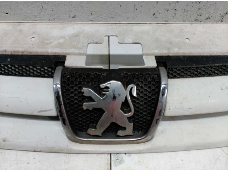 Recambio de rejilla delantera central para peugeot partner (s2) combi pro referencia OEM IAM   