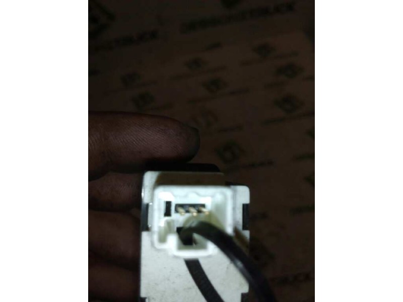 Recambio de boton regulacion de faros para nissan trucks atleon 35.13 referencia OEM IAM   