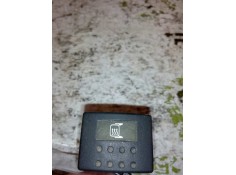 Recambio de boton antivaho para nissan trucks atleon 35.13 referencia OEM IAM 255819X100  BOTON ANTIVAHO RETROVISORES