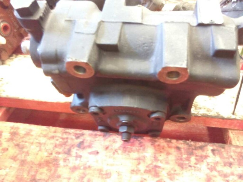 Recambio de caja direccion para nissan trucks atleon 35.13 referencia OEM IAM 492109X100 TAS20M617 TRW