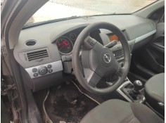 opel astra h berlina del año 2004