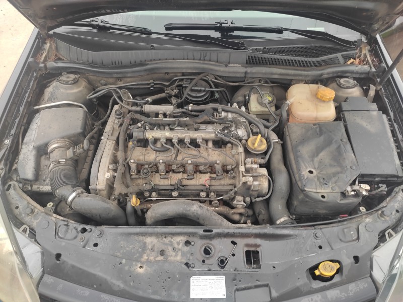 opel astra h berlina del año 2004