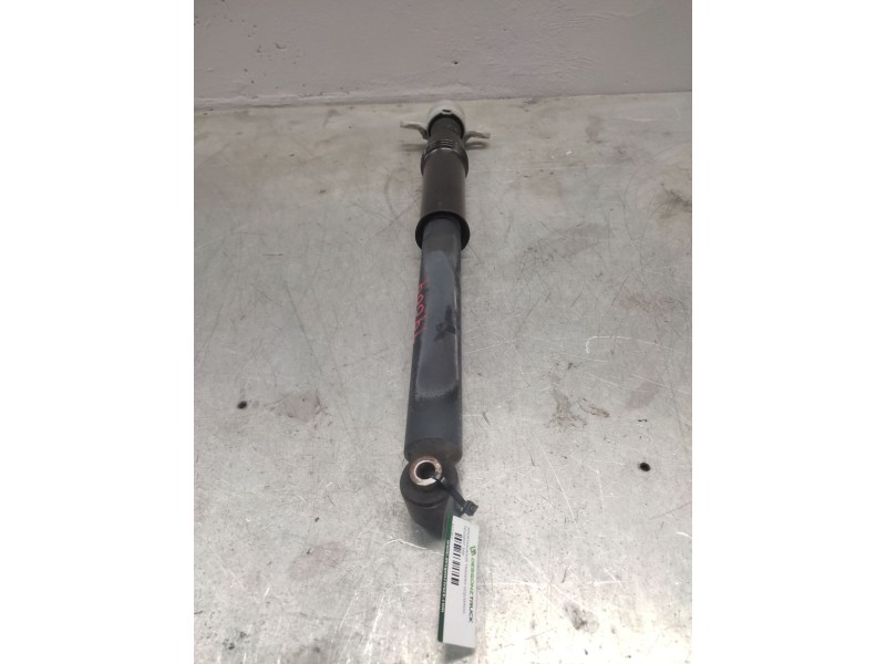 Recambio de amortiguador trasero izquierdo para peugeot 308 confort referencia OEM IAM   