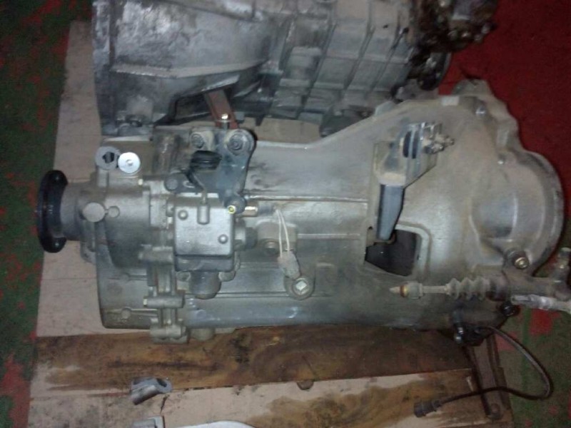 Recambio de caja cambios para nissan trucks cabstar 35.13 (131cv) referencia OEM IAM 320109X550 0110504014341 