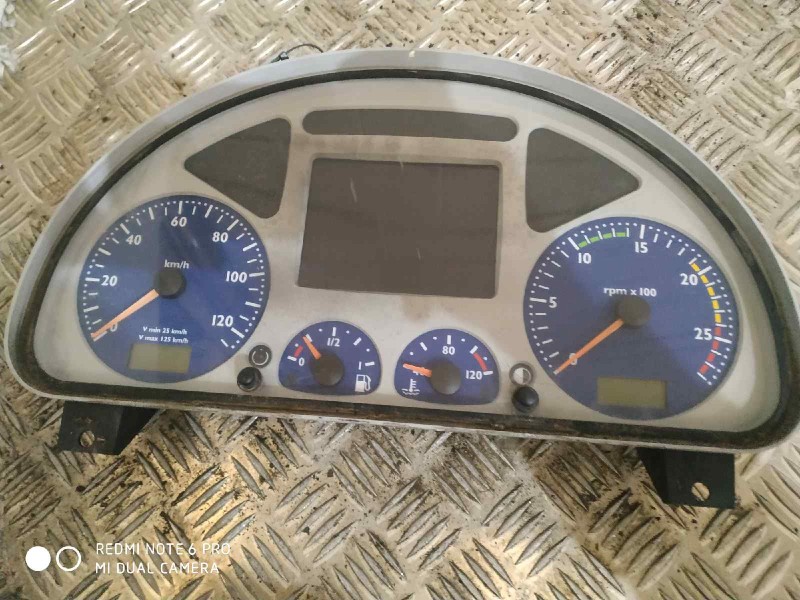 Recambio de cuadro instrumentos para iveco stralis (as) fsa t / p 4x2 gran espacio referencia OEM IAM 504101671  