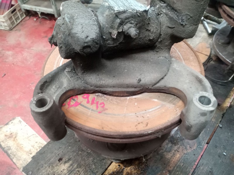 Recambio de mangueta delantera derecha para nissan trucks atleon 120 referencia OEM IAM   