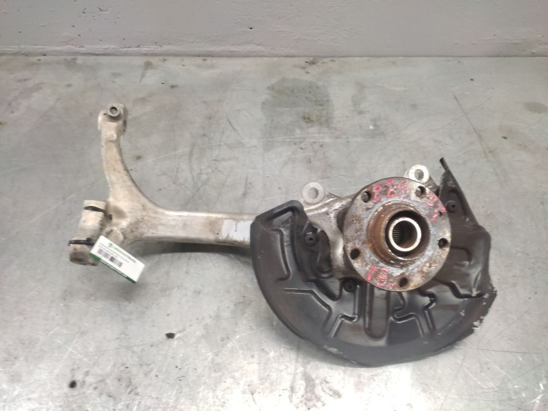 Recambio de mangueta delantera izquierda para audi a4 berlina (8e) 1.9 tdi (96kw) referencia OEM IAM   