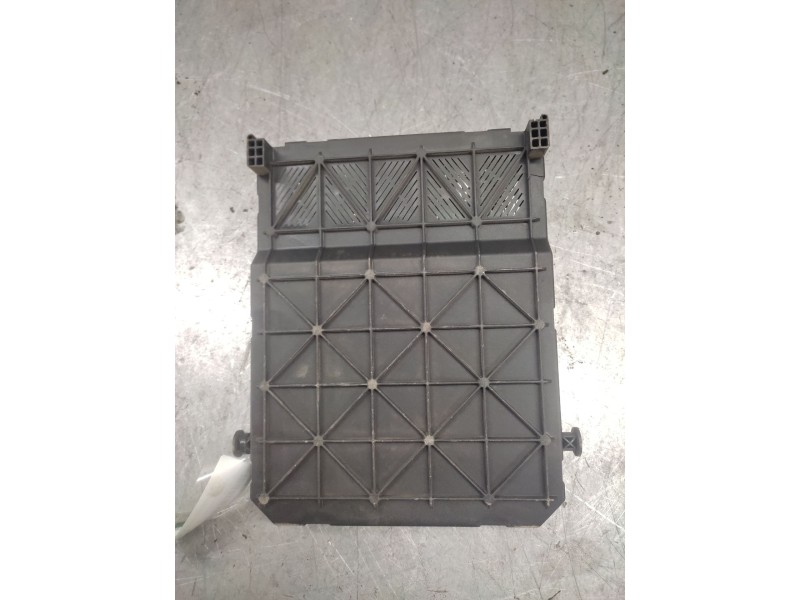 Recambio de caja reles / fusibles para peugeot 206 berlina xt referencia OEM IAM 9649637880  BSI