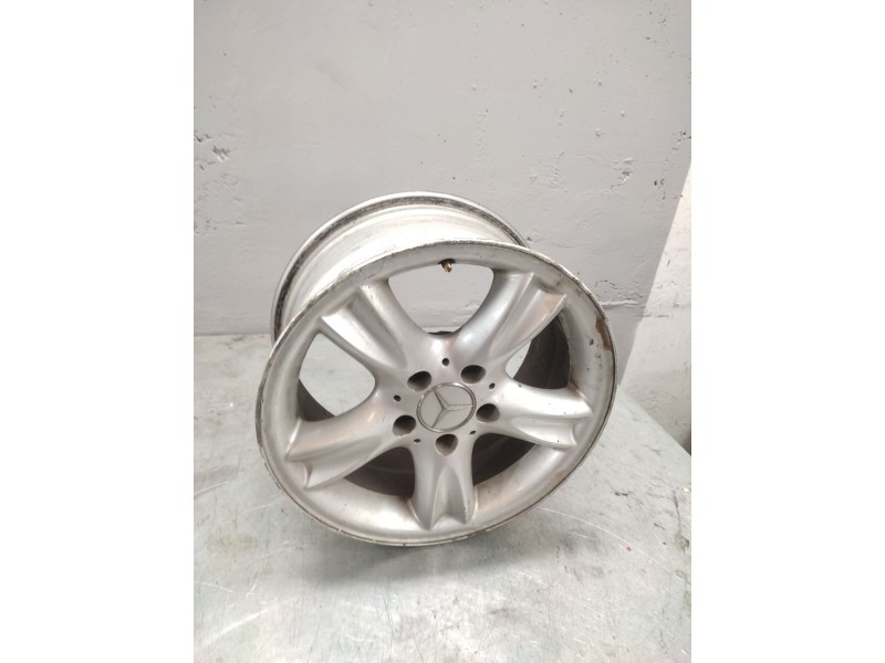 Recambio de llanta para mercedes-benz clk (c209) clk 240 (209.361) referencia OEM IAM 8JX16H2ET32  5 TORNILLOS