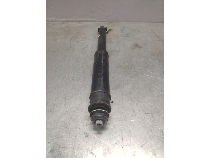 Recambio de amortiguador trasero para toyota auris active referencia OEM IAM 4853002A01  