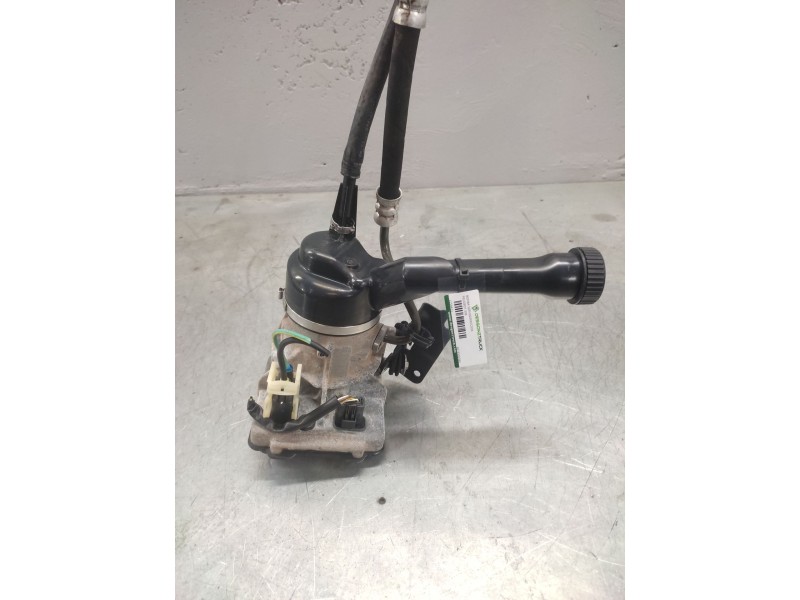 Recambio de bomba servodireccion para peugeot 308 confort referencia OEM IAM 9673536580  