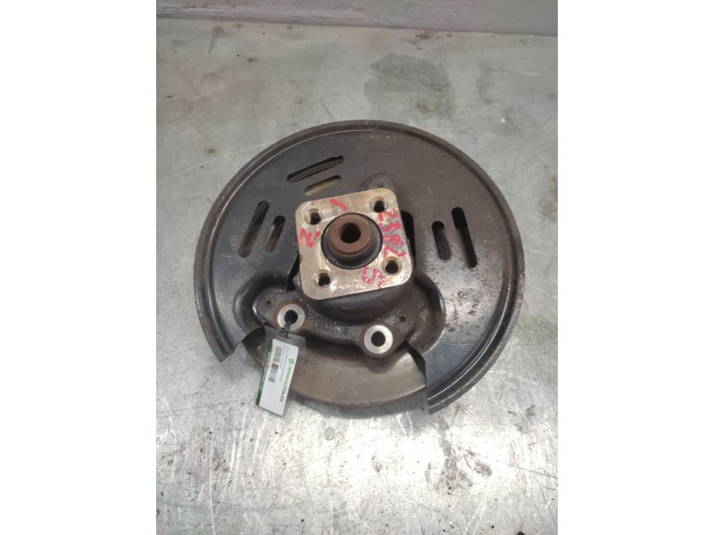 Recambio de buje trasero izquierdo para renault kangoo dynamique referencia OEM IAM   