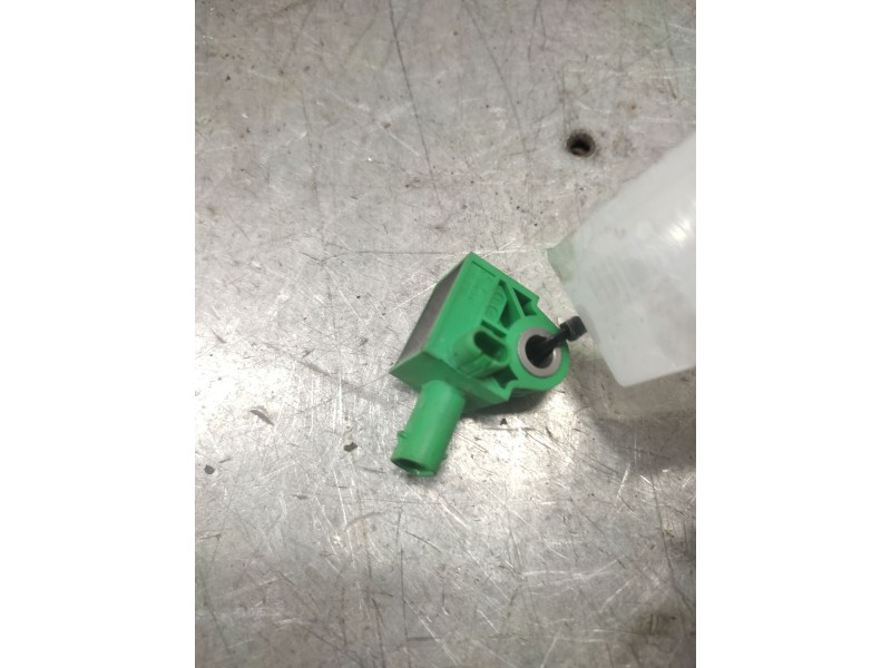 Recambio de sensor airbag para volkswagen golf vi (5k1) rabbit referencia OEM IAM 5K0959351  2 PINS