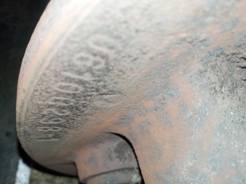 Recambio de buje delantero para nissan cabstar e referencia OEM IAM 061002981  