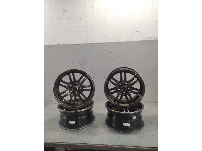 Recambio de juego llantas para kia carnival td ls referencia OEM IAM 16X7JJET40  5 TORNILLOS