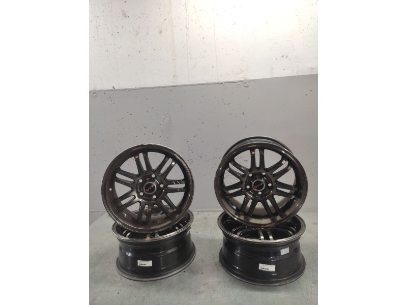 Recambio de juego llantas para kia carnival td ls referencia OEM IAM 16X7JJET40  5 TORNILLOS