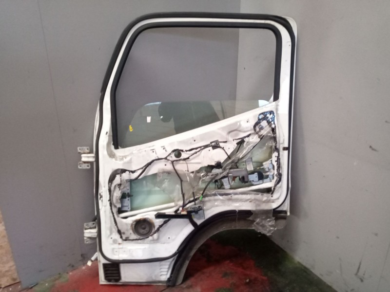 Recambio de puerta delantera derecha para mitsubishi canter 3c13 referencia OEM IAM   