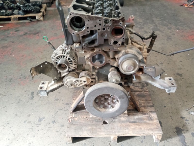 Recambio de despiece motor para iveco stralis (ad/at) 7.8 diesel referencia OEM IAM F2BE0681A  