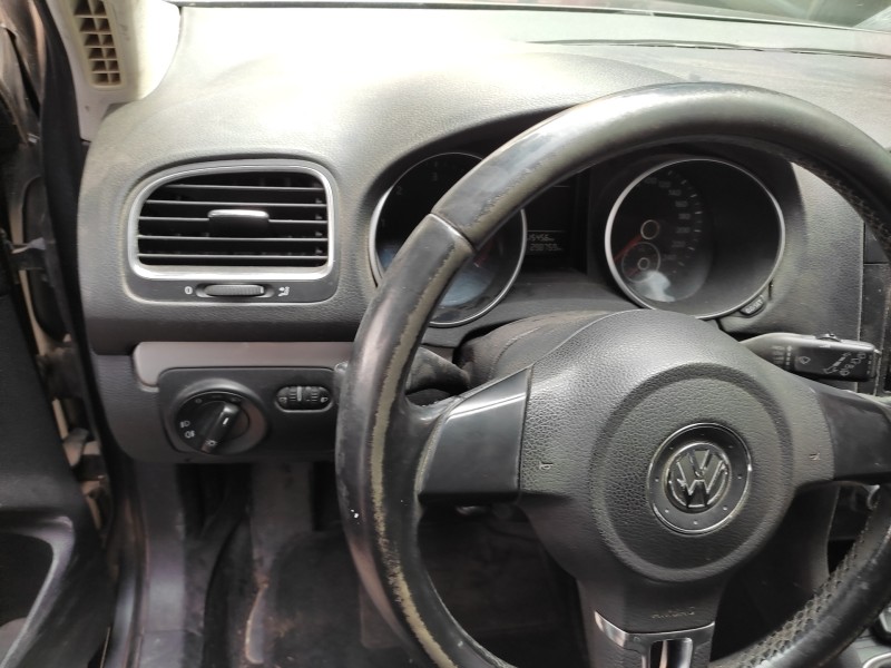 volkswagen golf vi variant (aj5) del año 2010