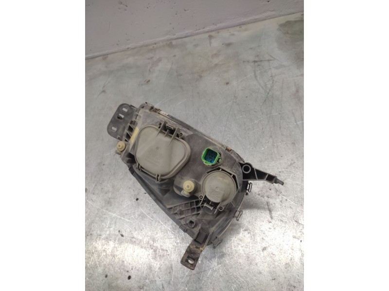Recambio de faro izquierdo para ford fiesta berlina (dx) básico referencia OEM IAM   