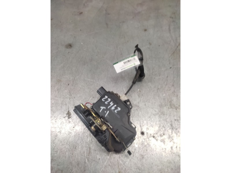 Recambio de cerradura puerta trasera izquierda para volkswagen bora berlina (1j2) conceptline referencia OEM IAM  6 PINS 