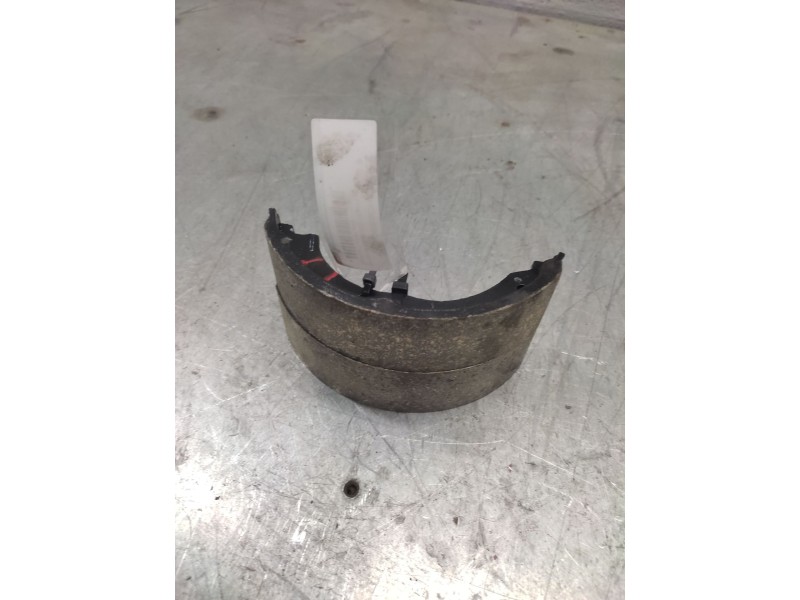 Recambio de zapatas de freno traseras para elnagh t-loft 582 referencia OEM IAM  IZQUIERDA 