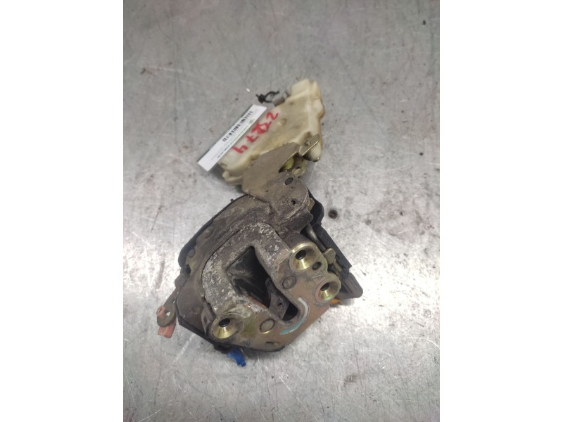 Recambio de cerradura puerta delantera izquierda para nissan almera (n16/e) acenta referencia OEM IAM  4 PINS 