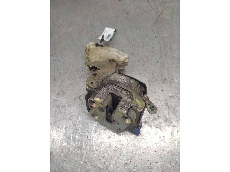 Recambio de cerradura puerta delantera derecha para nissan almera (n16/e) acenta referencia OEM IAM 8055261U66  4 PINS