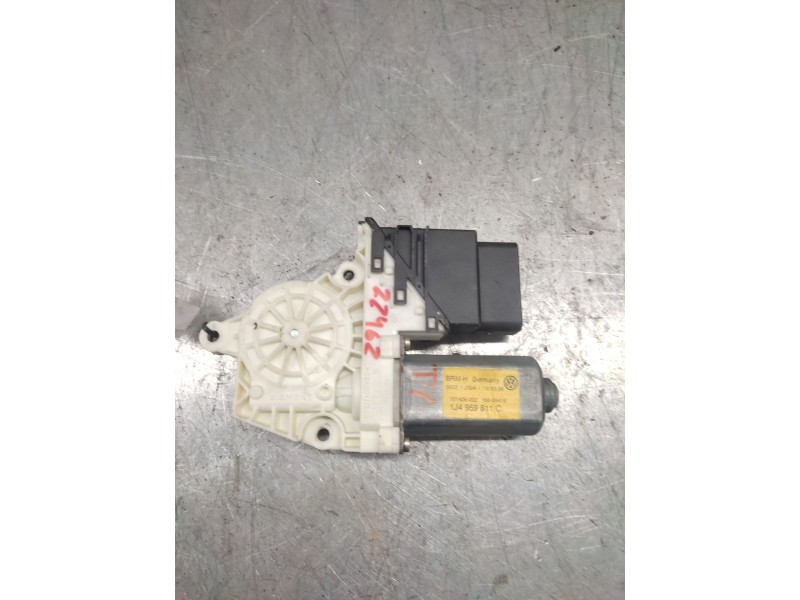 Recambio de motor elevalunas trasero izquierdo para volkswagen bora berlina (1j2) conceptline referencia OEM IAM 1J4959811C  