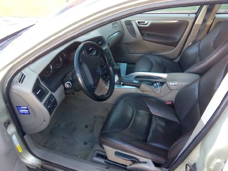 volvo v70 familiar del año 2007