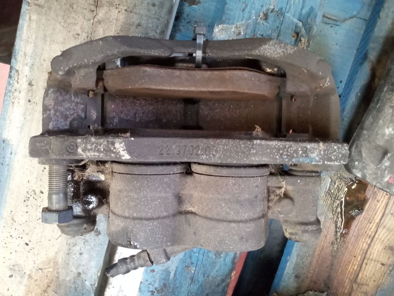 Recambio de pinza freno delantera izquierda para iveco daily iv caja/chasis 35c12, 35s12 referencia OEM IAM 970100  