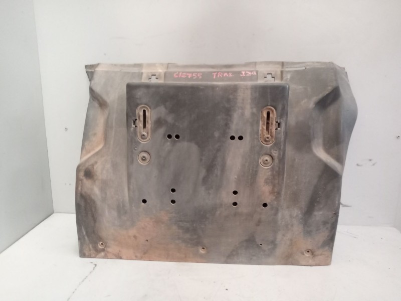 Recambio de guardabarros trasero izquierdo para volvo fh xxx 12.8 diesel referencia OEM IAM   delantero