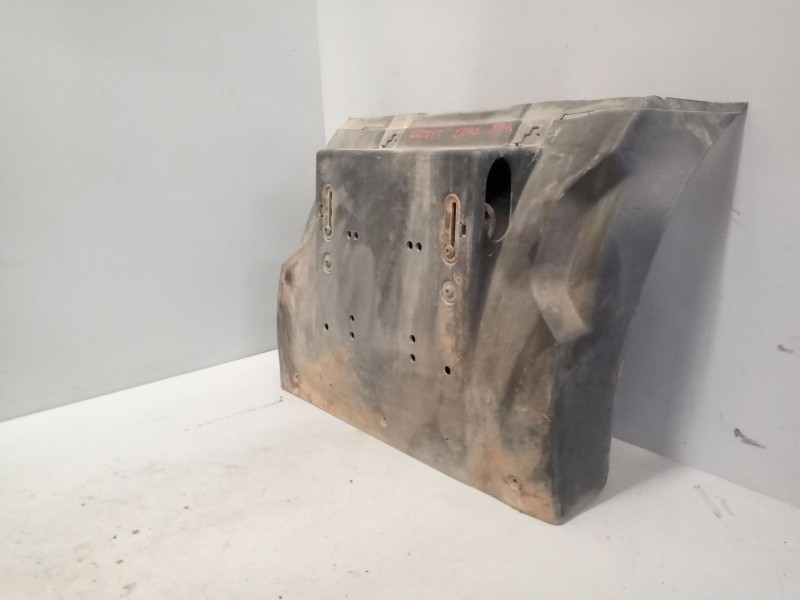 Recambio de guardabarros trasero izquierdo para volvo fh xxx 12.8 diesel referencia OEM IAM   delantero