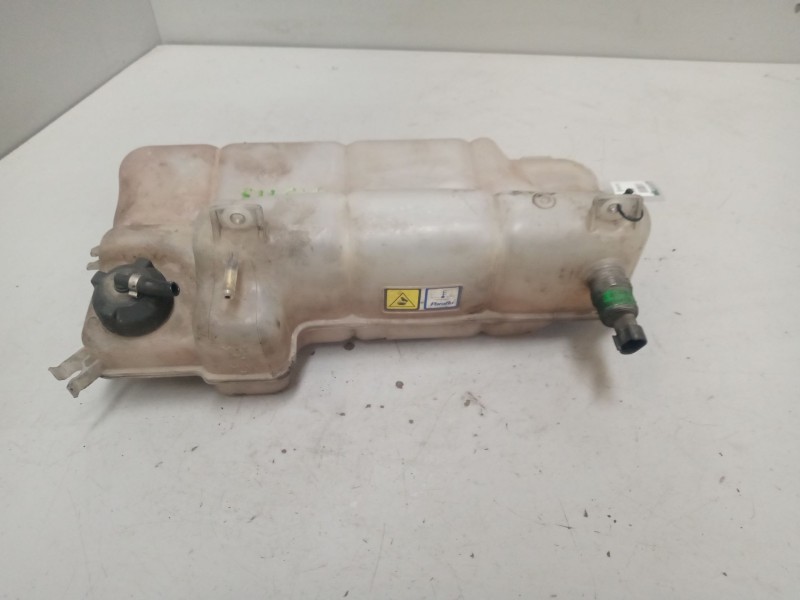 Recambio de deposito expansion para iveco daily combi bus referencia OEM IAM   