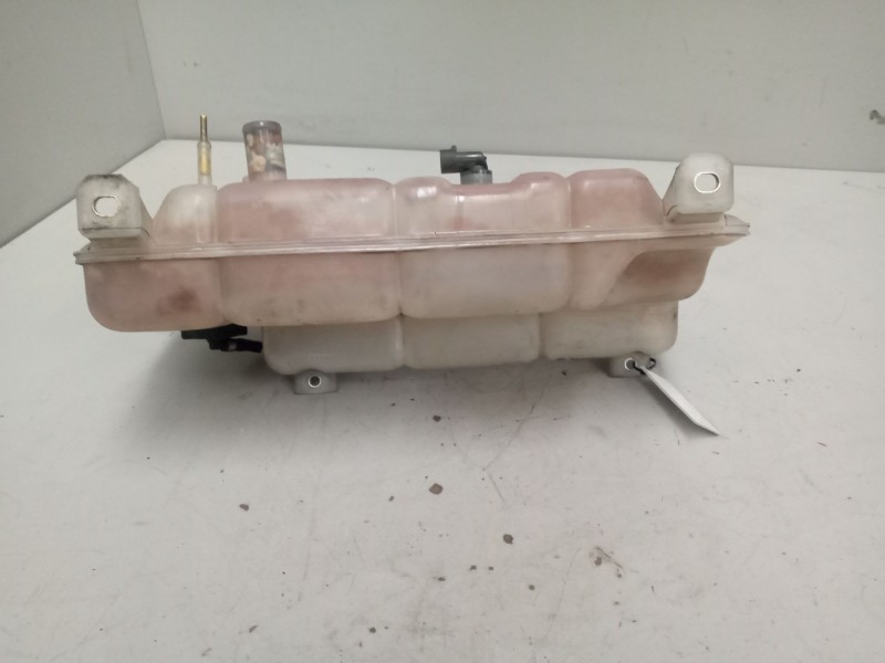 Recambio de deposito expansion para iveco daily combi bus referencia OEM IAM   