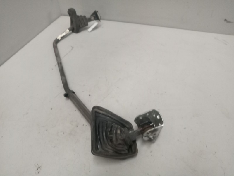 Recambio de brazo retrovisor izquierdo para iveco eurocargo 3.9 diesel referencia OEM IAM   