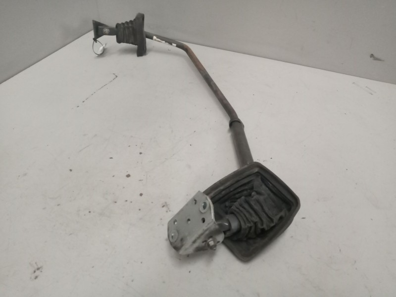 Recambio de brazo retrovisor izquierdo para iveco eurocargo 3.9 diesel referencia OEM IAM   