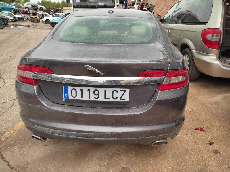 jaguar xf del año 2010