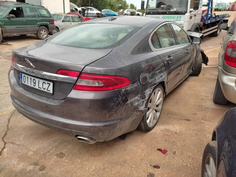 jaguar xf del año 2010