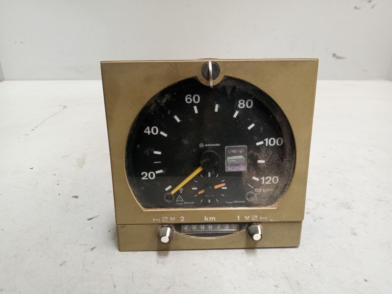 Recambio de tacografo para man 18400 hocl referencia OEM IAM 13182709  2004355