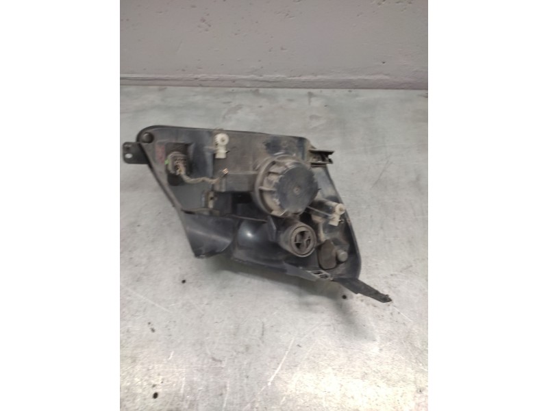 Recambio de faro izquierdo para ford fiesta (cbk) ambiente referencia OEM IAM   