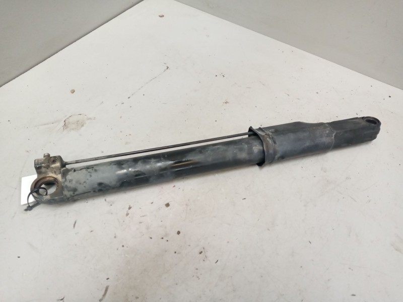 Recambio de brazo elevacion cabina para iveco stralis (ad/at) 11.1 diesel referencia OEM IAM 500370651  