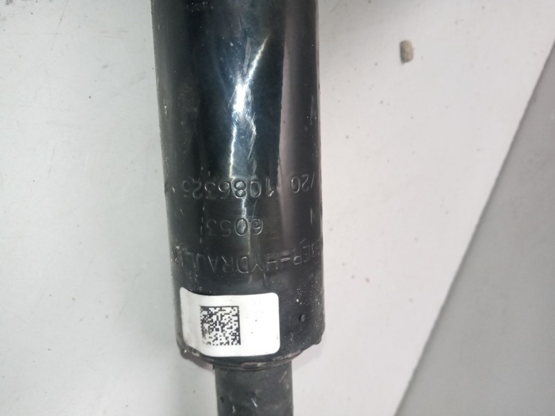 Recambio de brazo elevacion cabina para man tgx 33.xxx 12.4 diesel referencia OEM IAM 85417236053  1086325